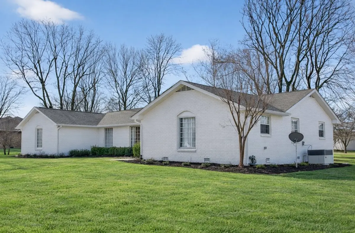 116 Lake Vista Dr, Hendersonville, TN 37075 - Image #1