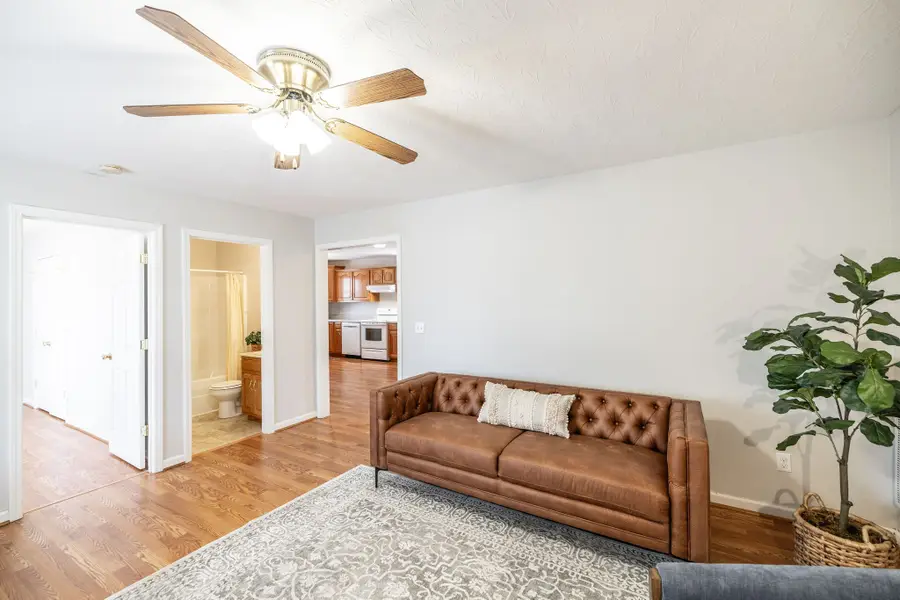 104 B V Young Rd, Westmoreland, TN 37186 - #3