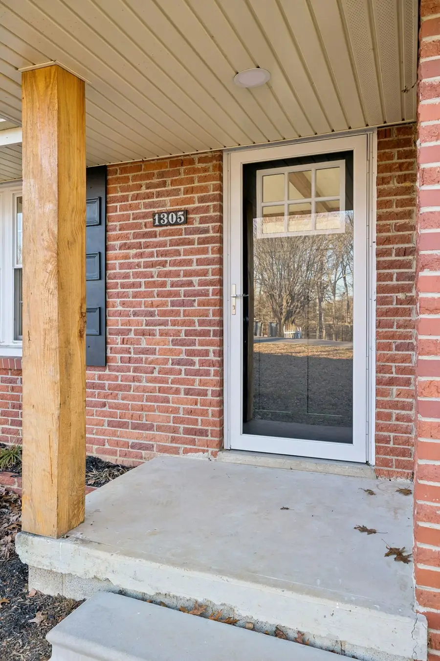 1305 Ellington Dr, Lafayette, TN 37083 - #2