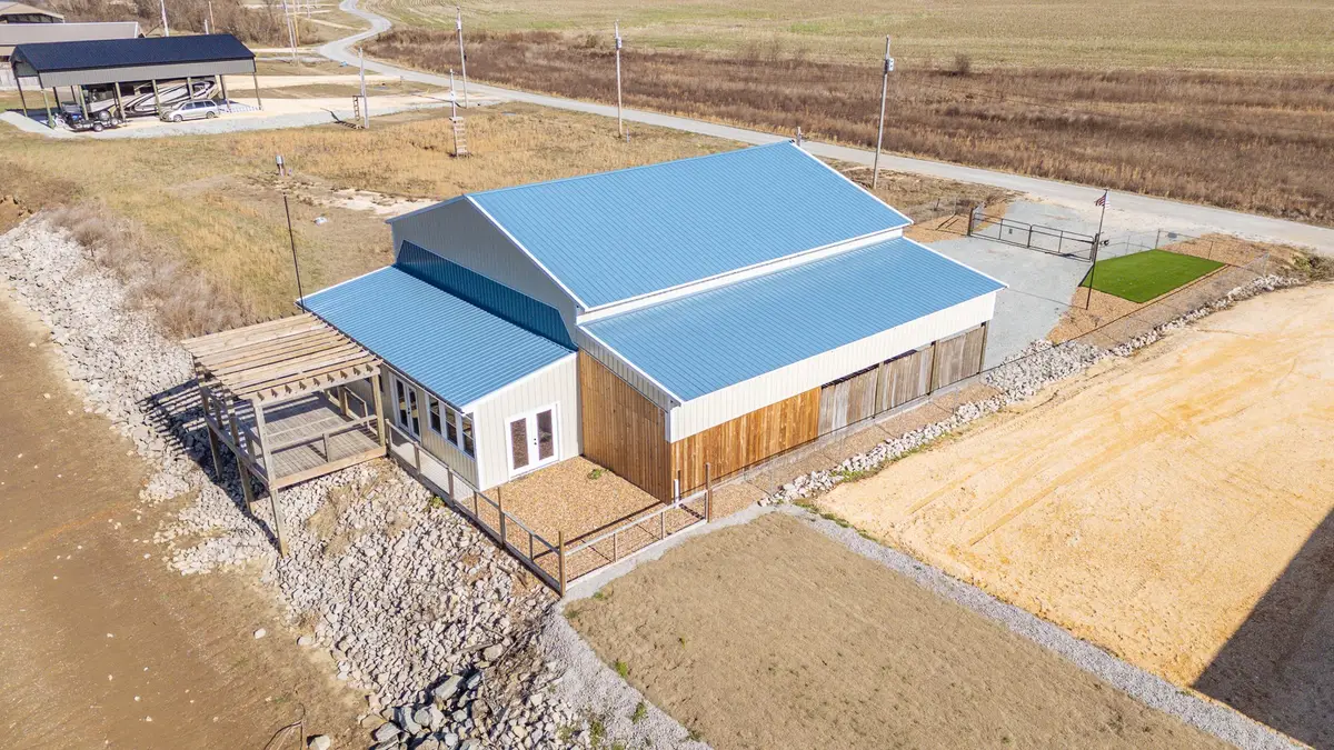 2217 Hardin Bottom River Rd, Clifton, TN 38425 - Image #1