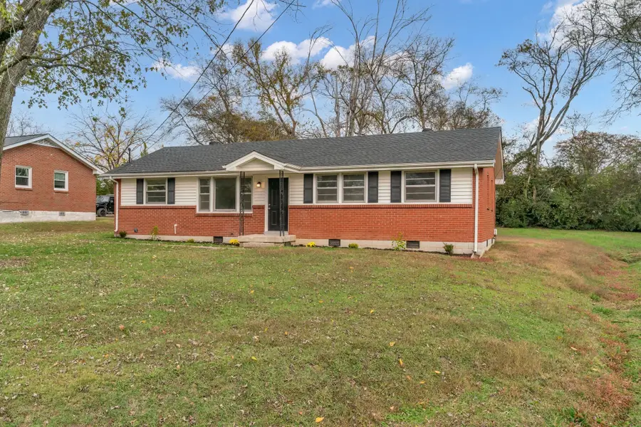 375 Austin Park Dr, Gallatin, TN 37066 - Image #2