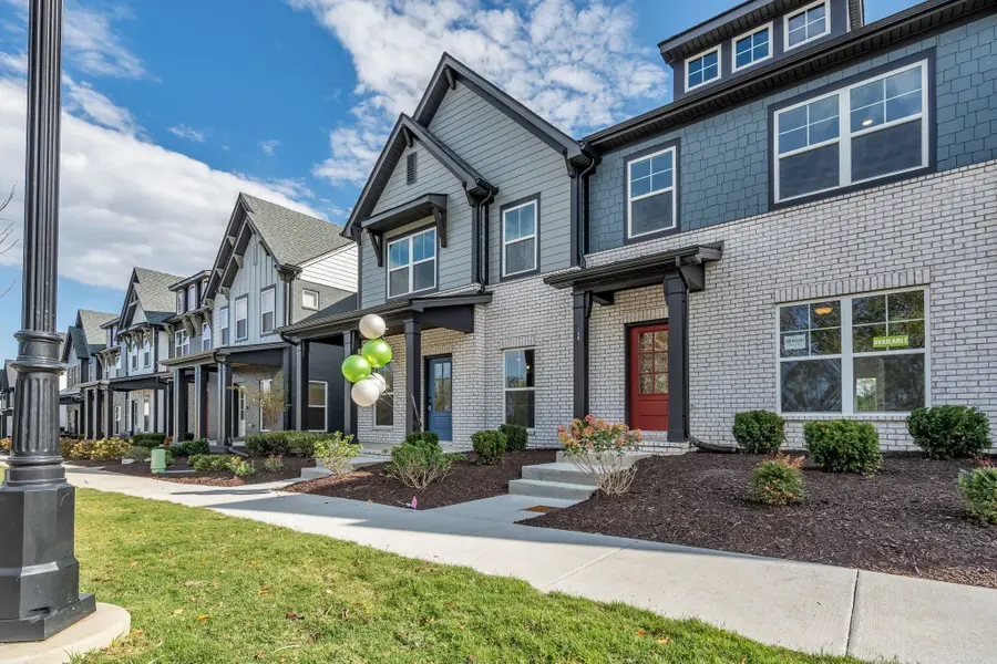 348 Twig Pvt Ct, Hendersonville, TN 37075 - Image #2