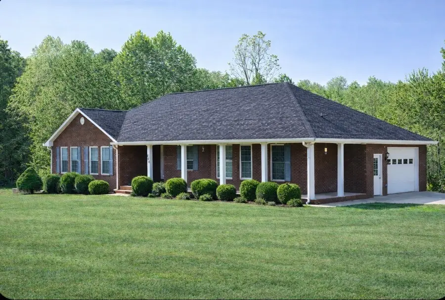 868 Arlington Ridge Rd, Erin, TN 37061 - Image #2