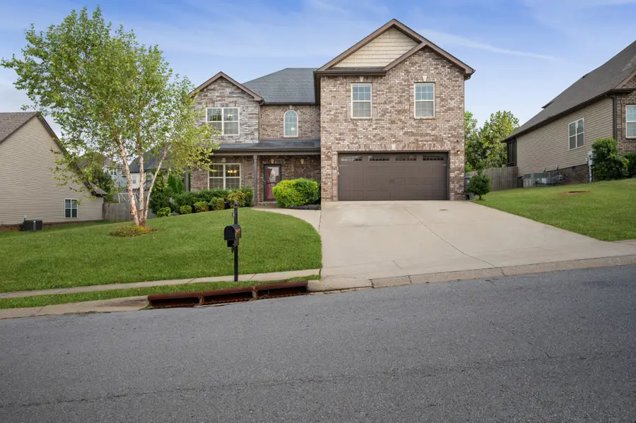 166 Melbourne Dr, Clarksville, TN 37043 - Image #3