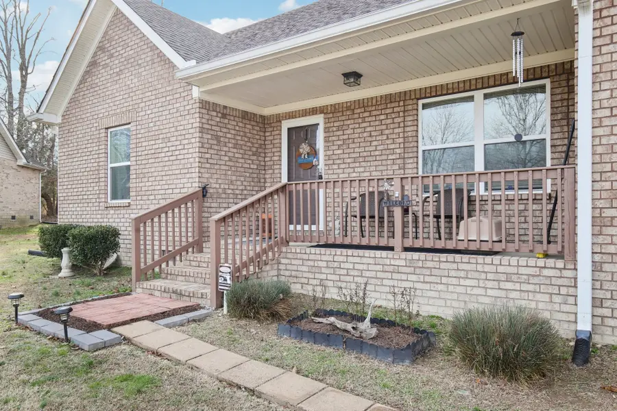 104 Jollie Ln, Westmoreland, TN 37186 - Image #2