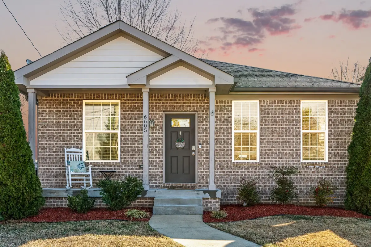 6605 Beacon Ln, Nashville, TN 37209 - Image #1