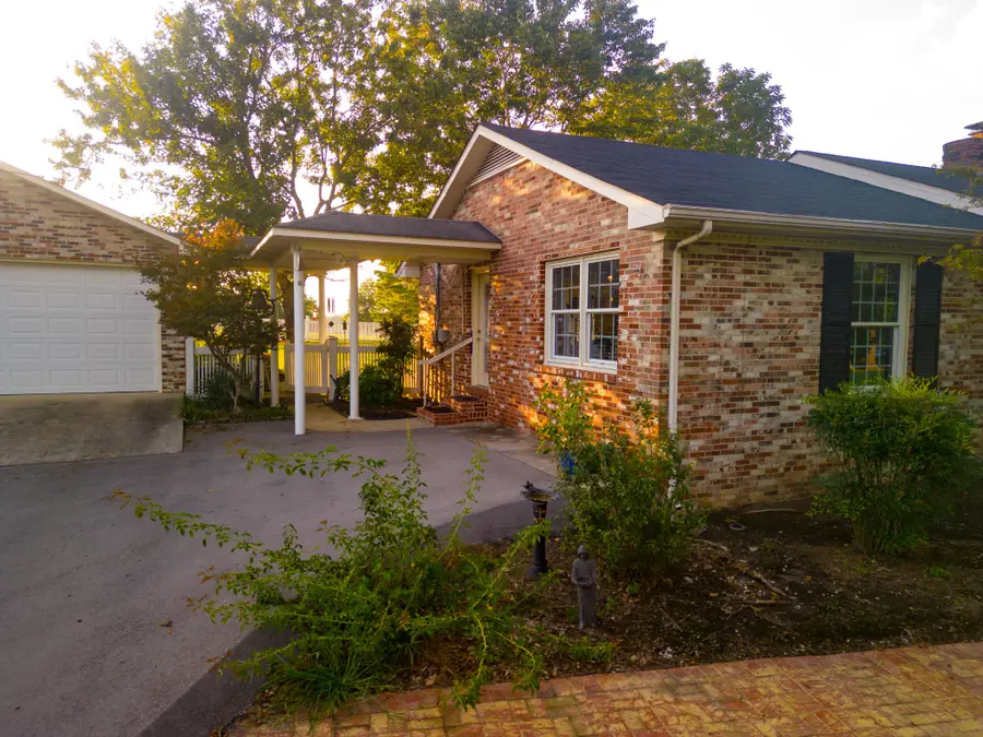 204 Greenbriar Ave, Shelbyville, TN 37160 - Image #3