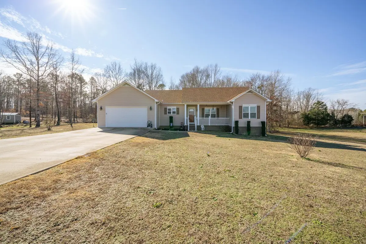 211 Jim Alford Cv, Savannah, TN 38372 - Image #1
