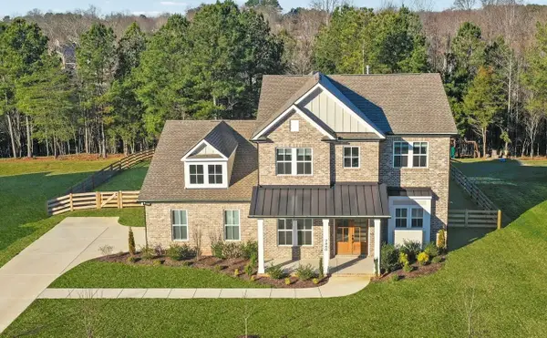 7440 Atwater Cir, Fairview, TN 37062