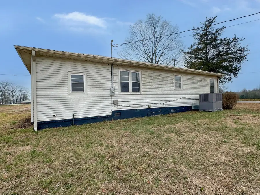 648 Rosewood Dr, Savannah, TN 38372 - Image #3