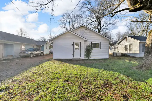 813 Curtis St, Paris, TN 38242