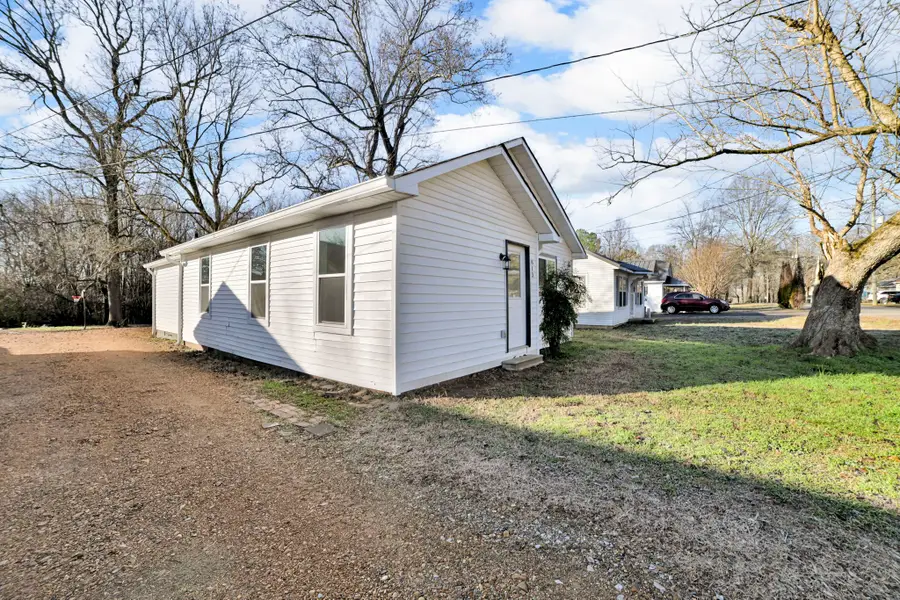 813 Curtis St, Paris, TN 38242 - Image #3