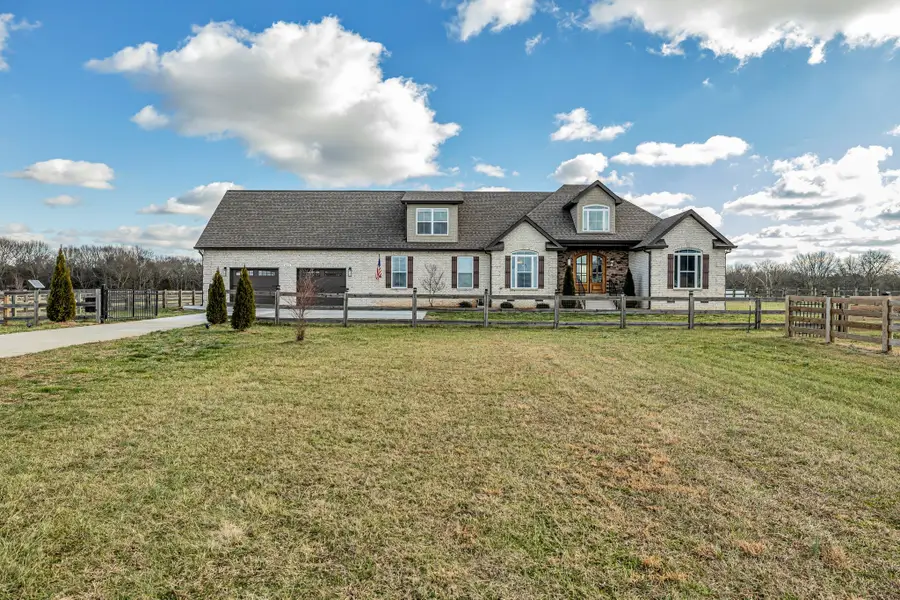 852 Longview Rd, Shelbyville, TN 37160 - #2