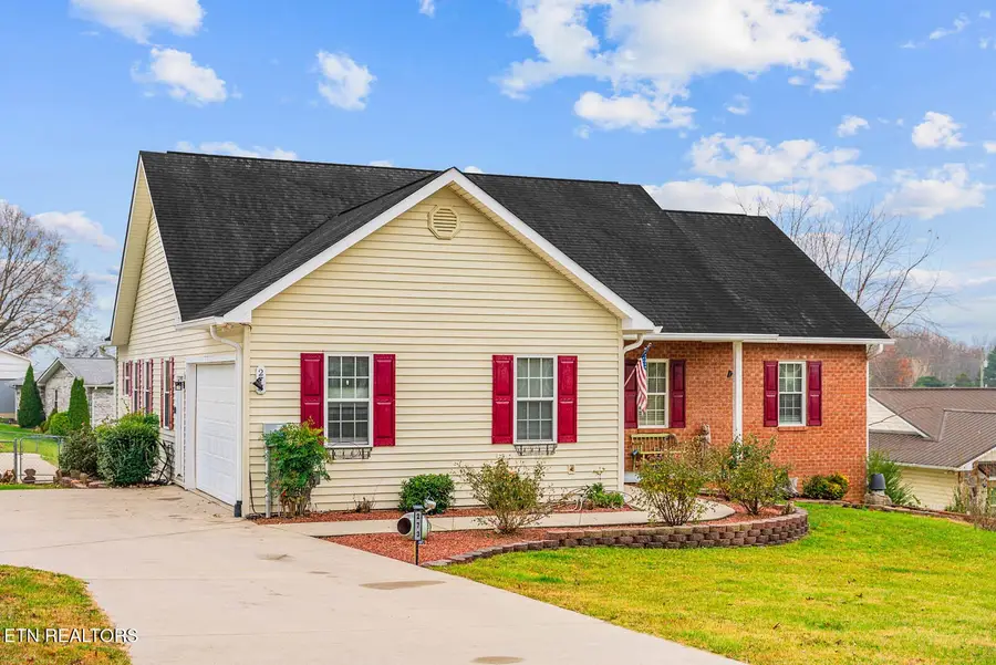 273 Washington Street St, Crossville, TN 38572 - Image #2