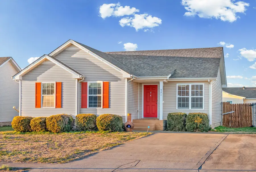 521 Oakmont Dr, Clarksville, TN 37042 - Image #2