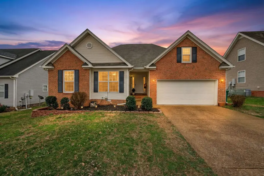 1013 Persimmon Dr, Spring Hill, TN 37174 - Image #2