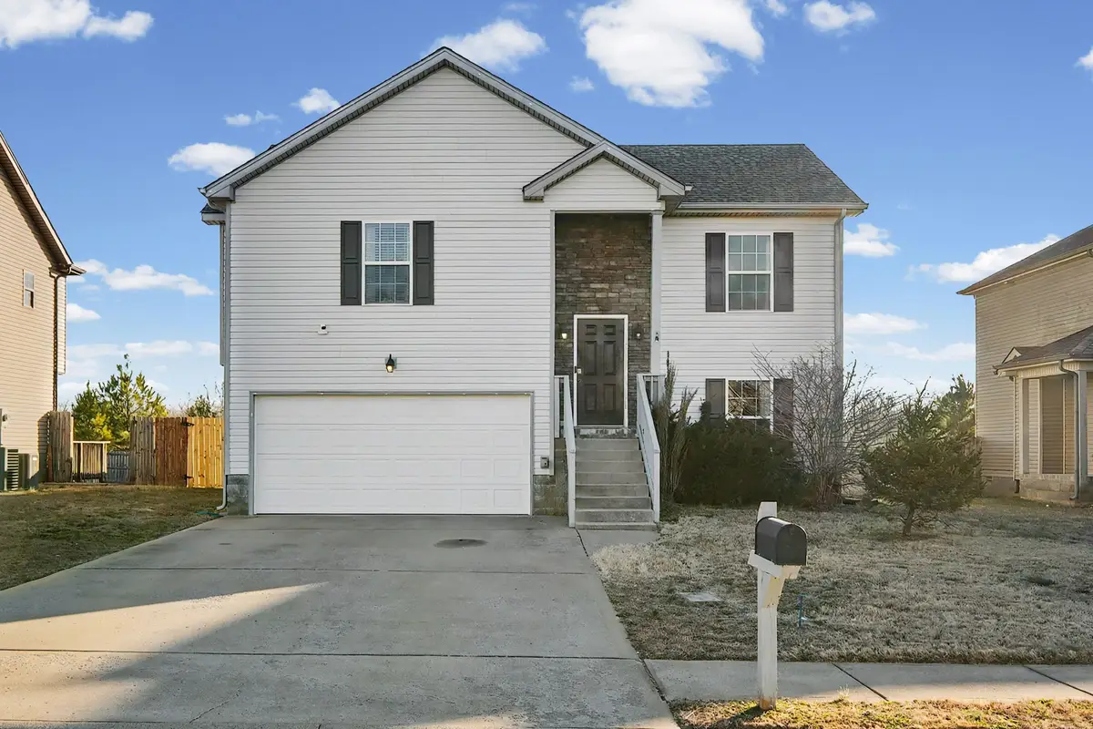 1304 Freedom Dr, Clarksville, TN 37042 - Image #1