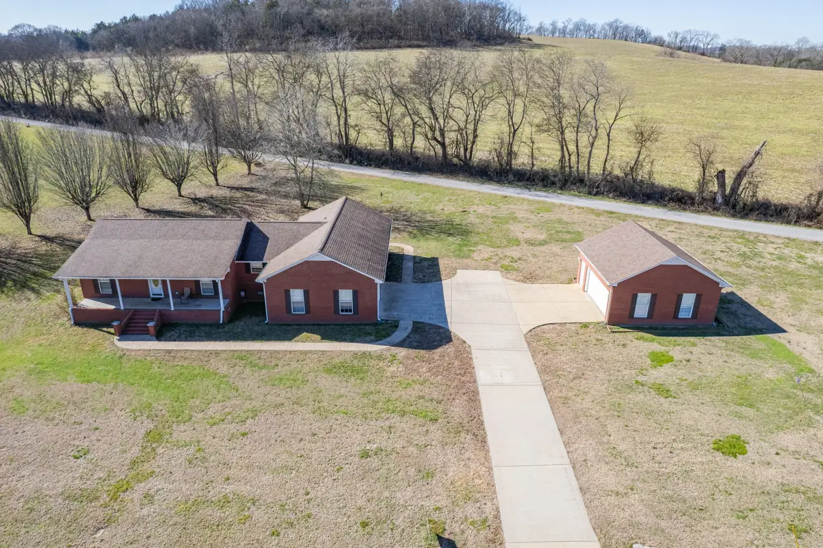 2200 Crescentview Rd, Pulaski, TN 38478 - Image #1