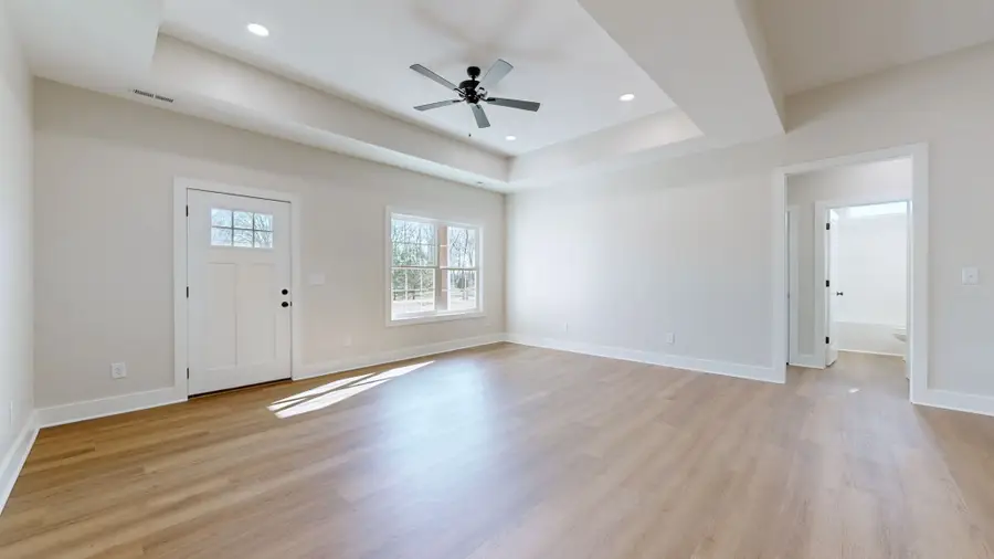 128 Deer Point Rd, Unionville, TN 37180 - Image #3