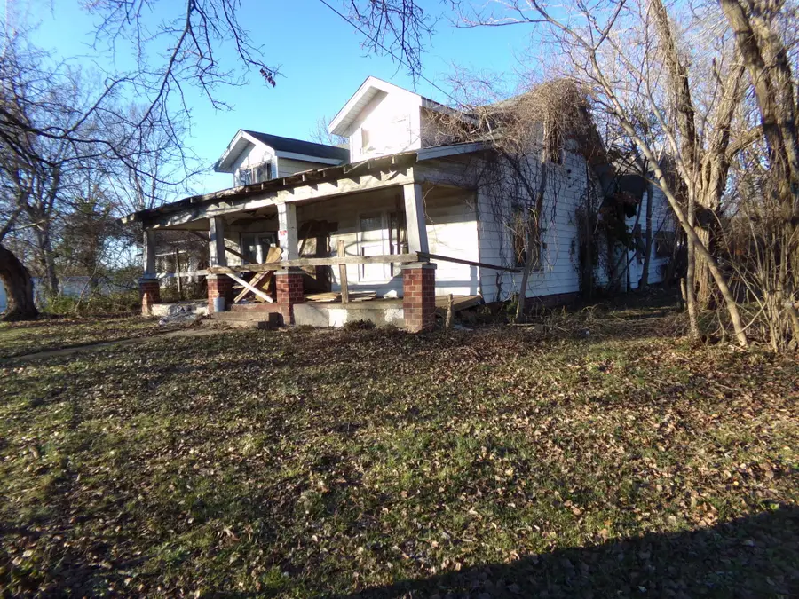826 W Church St, Lewisburg, TN 37091 - Image #2