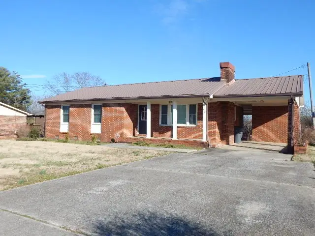 206 Chapel Dr, McMinnville, TN 37110 - Image #1