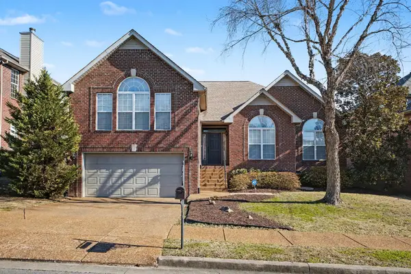 7274 Sugarloaf Dr, Nashville, TN 37211