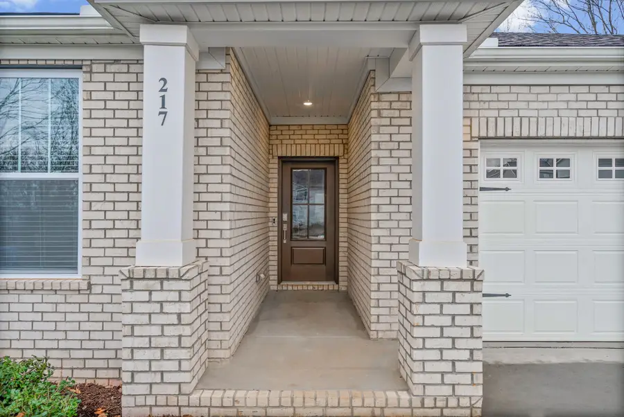 217 Viceroy Dr, Clarksville, TN 37043 - Image #3