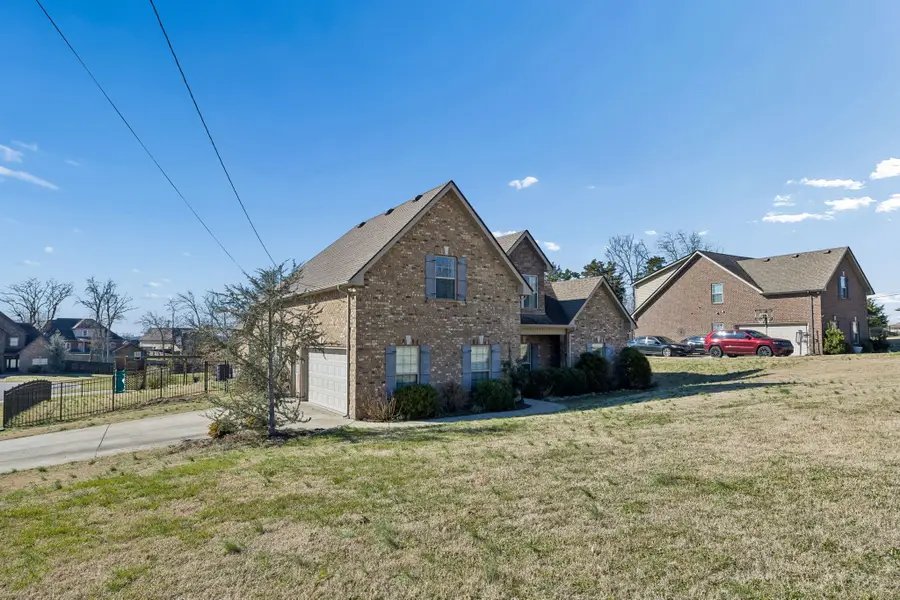 1301 Rivercrest Dr, Murfreesboro, TN 37129 - Image #3