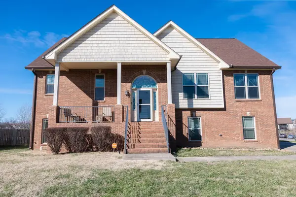 1700 Winterhaven Ct, Clarksville, TN 37042