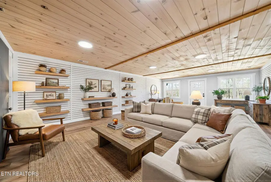 2490 Chestnut Hill Rd, Crossville, TN 38571 - #3