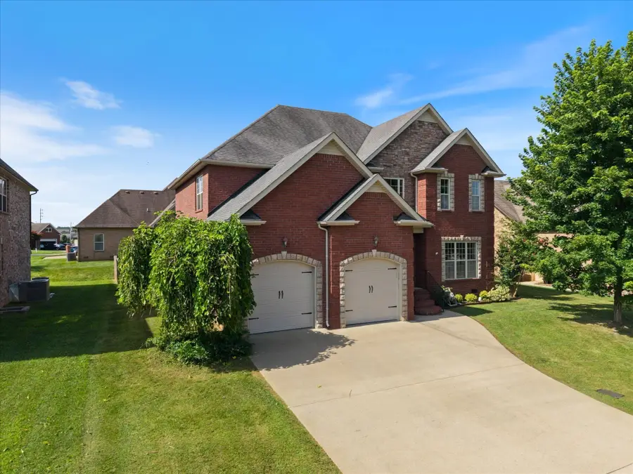 312 Retriever Ct, Clarksville, TN 37043 - Image #2