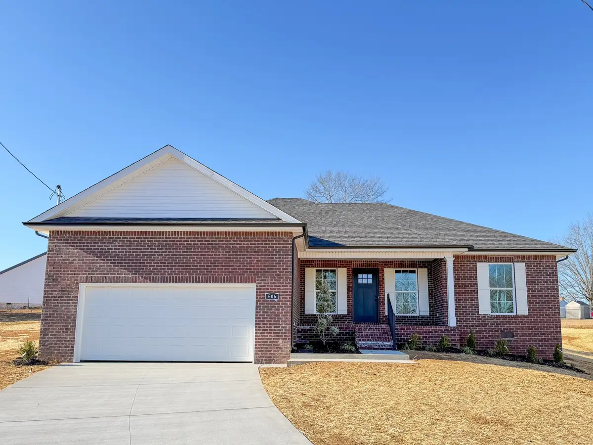 606 Shadow Dr, Shelbyville, TN 37160 - Image #1