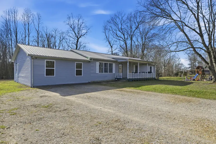 105 Farris Creek Bridge Rd, Belvidere, TN 37306 - Image #2
