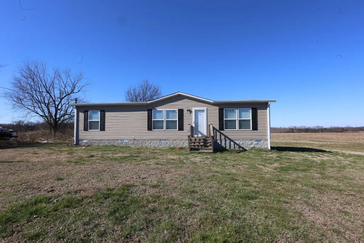 298 Fly Rd, Shelbyville, TN 37160 - Image #1