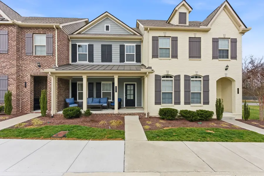 612 Vintage Green Ln, Franklin, TN 37064 - Image #2