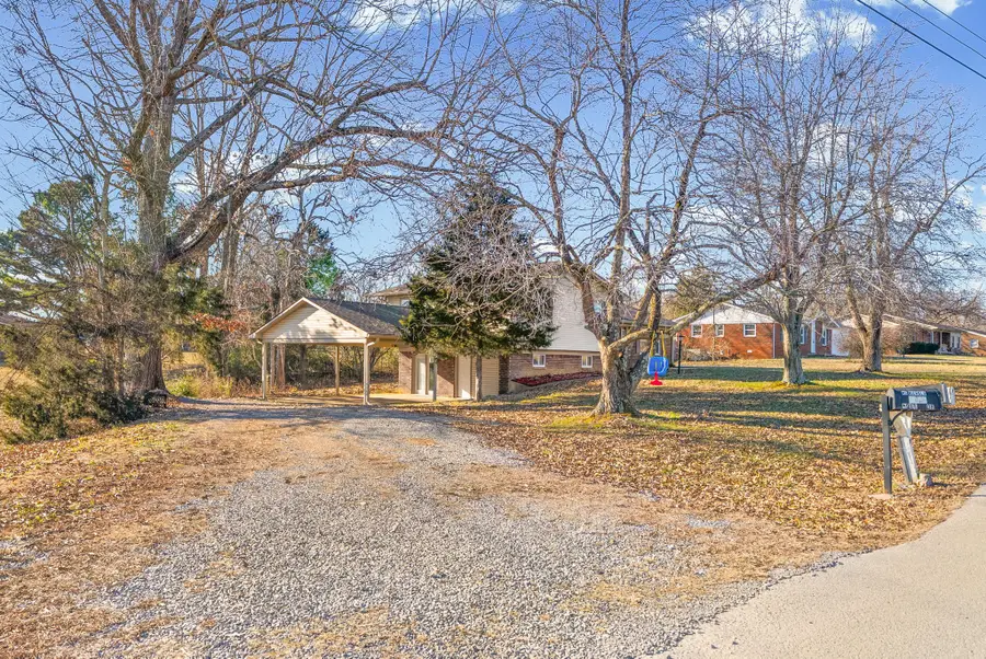 115 Noel Dr, Cadiz, KY 42211 - Image #2