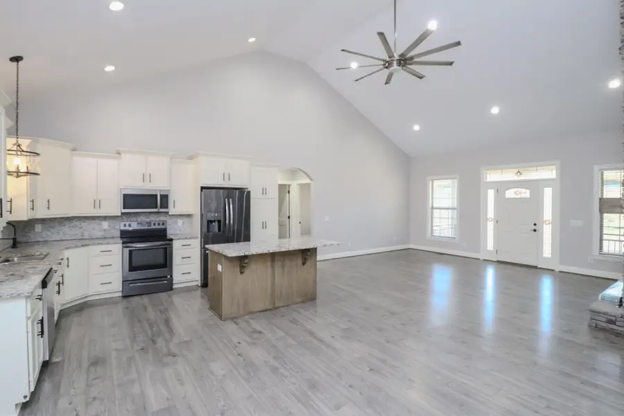 450 Bridle Path Ln, Hartsville, TN 37074 - Image #2