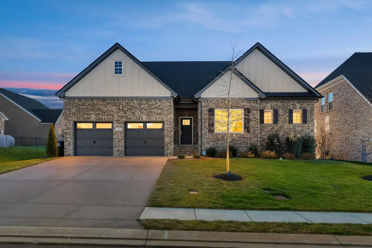 2209 Winterdale Dr, Murfreesboro, TN 37128 - Image #1