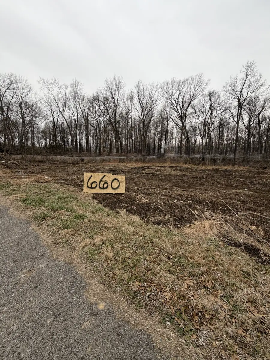 660 Guildfield Dr, Clarksville, TN 37043 - Image #3