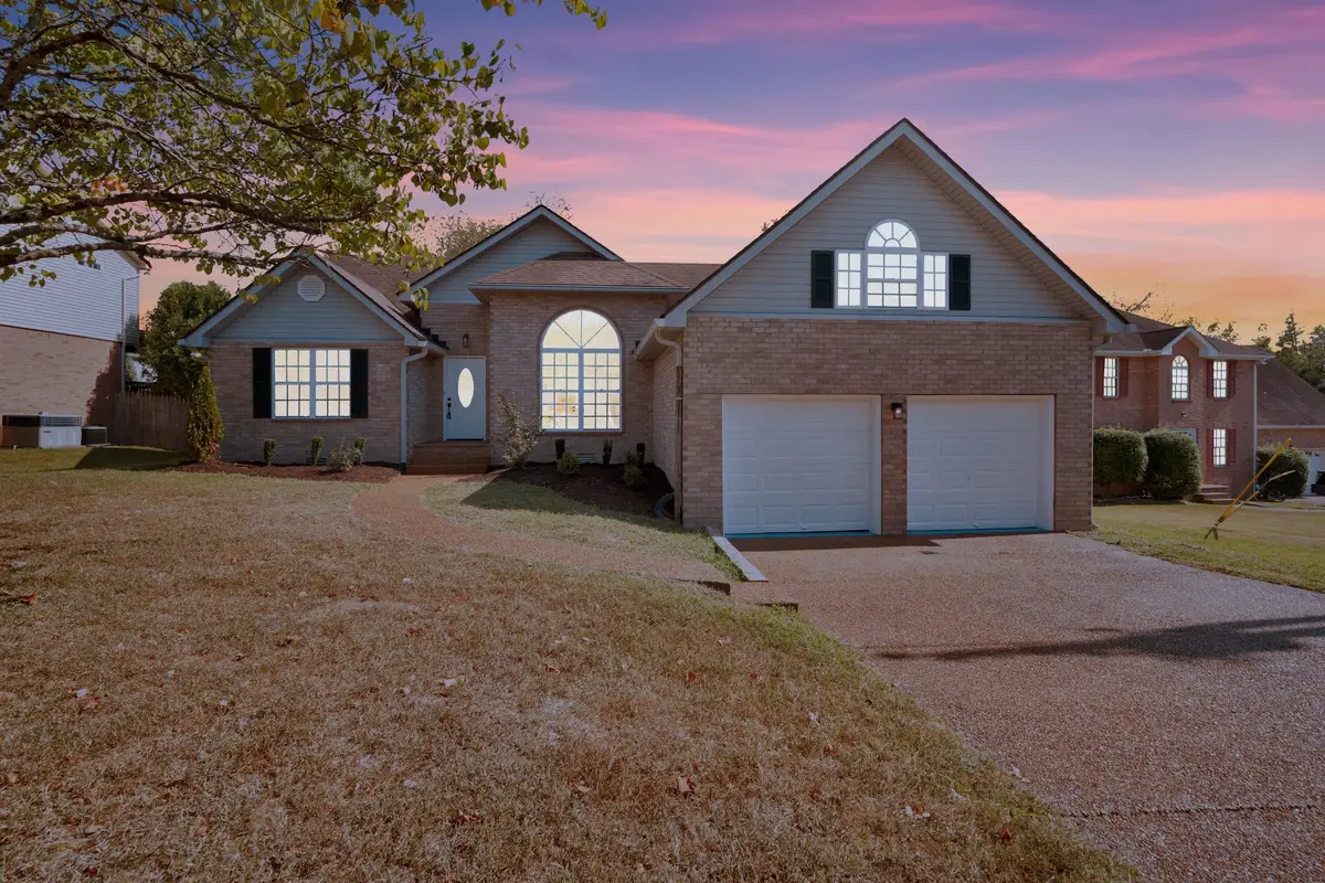 705 Pinehurst Pt, Mount Juliet, TN 37122 - Image #1