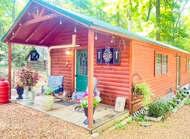 380 E Oak Dr, Buchanan, TN 38222 - #1