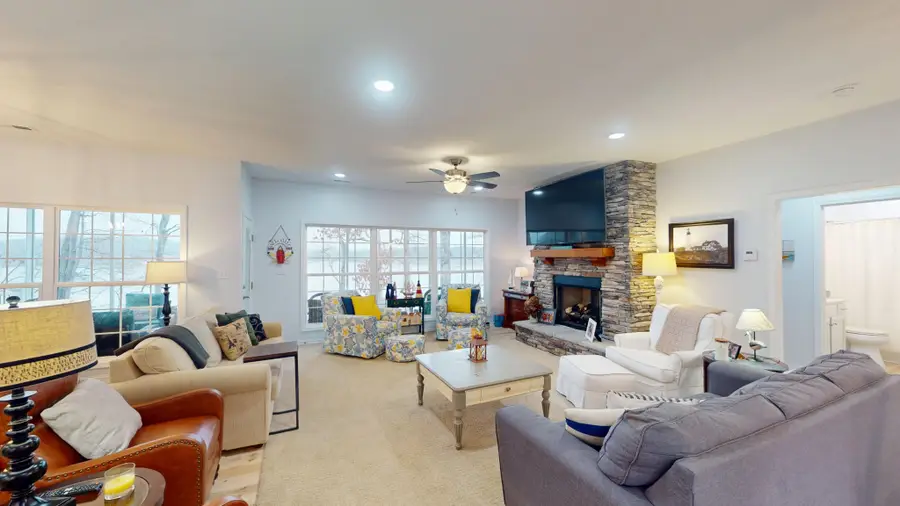 150 Beaverdam Cabin Rd, Camden, TN 38320 - #3