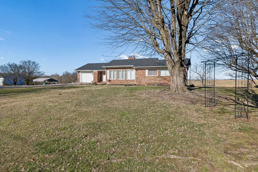 1965 Celina Rd, Red Boiling Springs, TN 37150 - #2