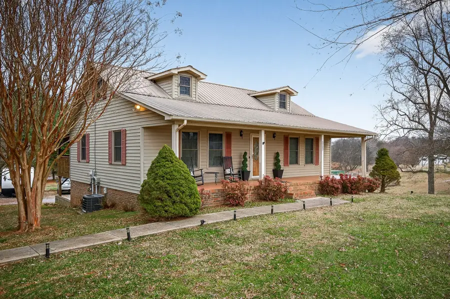 3763 Shellsford Rd, McMinnville, TN 37110 - #2