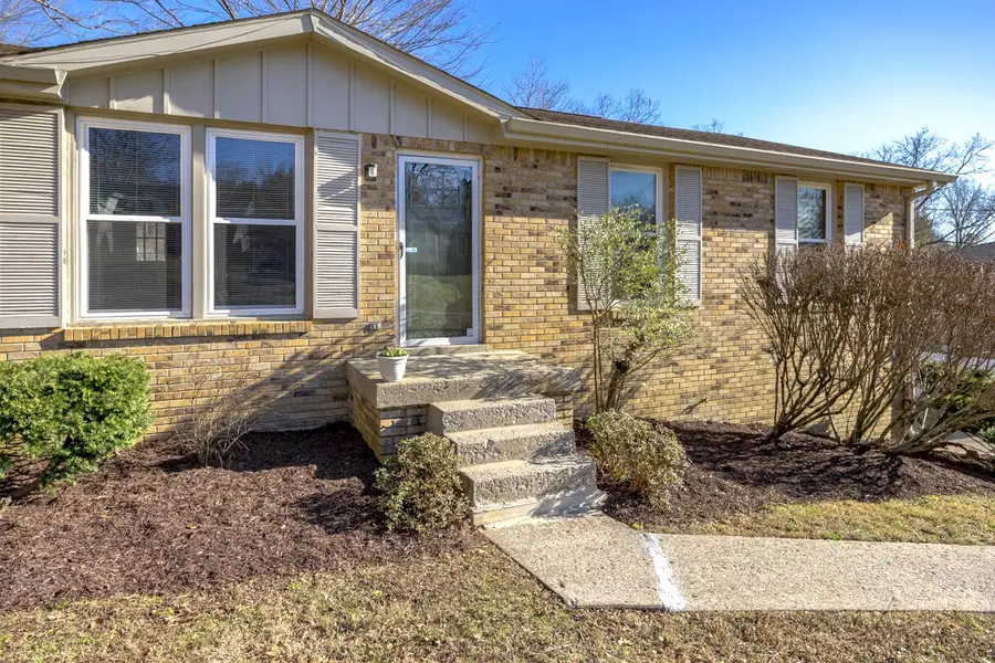 630 Debbie Dr, Hermitage, TN 37076 - Image #3