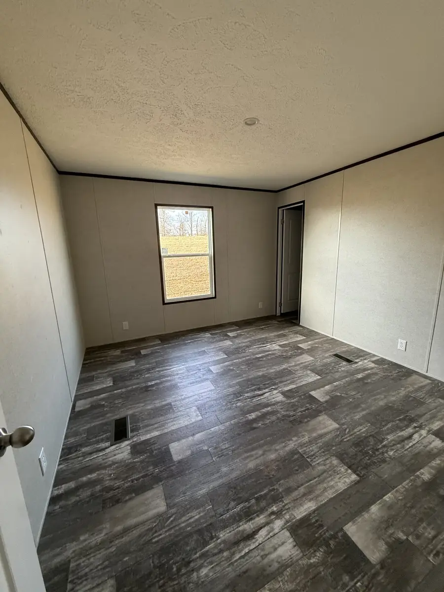 9458 Sunrise Road, Red Boiling Springs, TN 37150 - #3