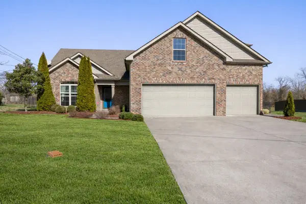 3238 Marion Davis Dr, Murfreesboro, TN 37129