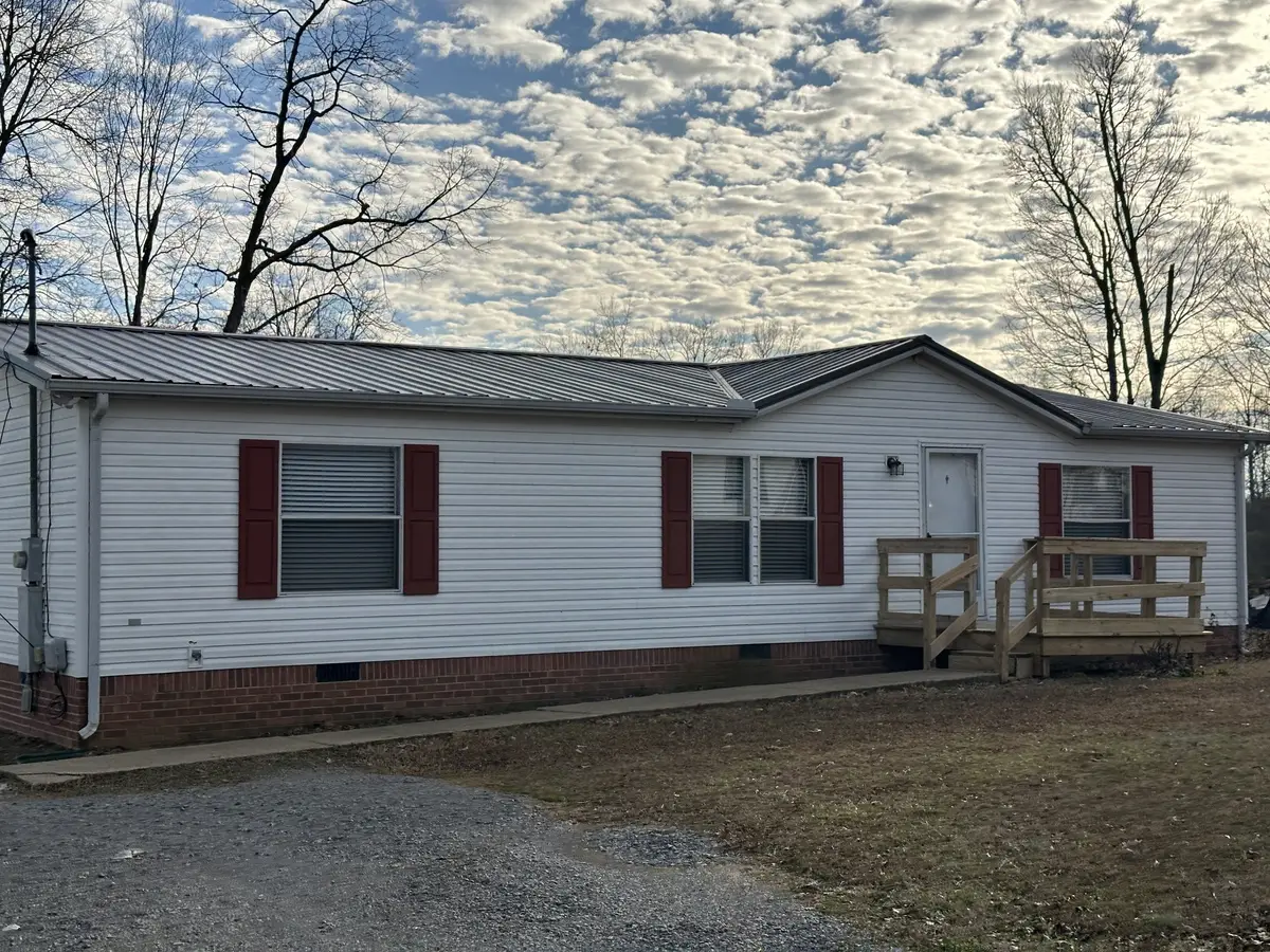 205 Archery Ln E, Shelbyville, TN 37160 - #1