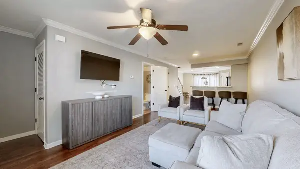 142 Cobblestone Place Dr, Goodlettsville, TN 37072