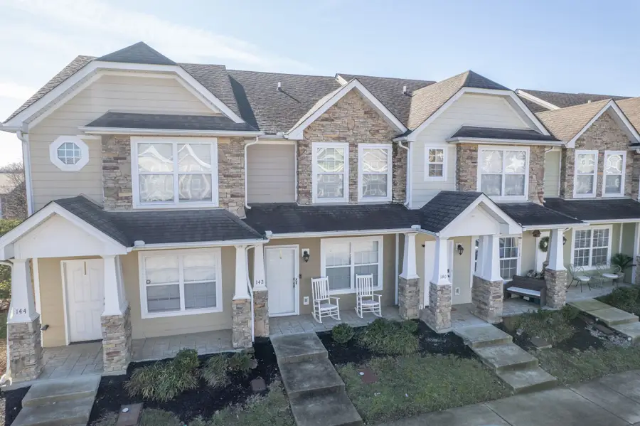 142 Cobblestone Place Dr, Goodlettsville, TN 37072 - Image #2